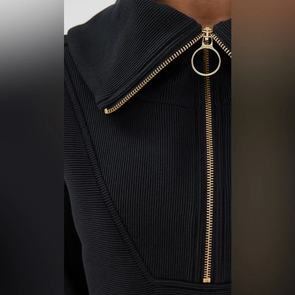 ▪️NWT Varley Vine Ribbed Half-Zip Sweatshirt in Black with Gold Zipper